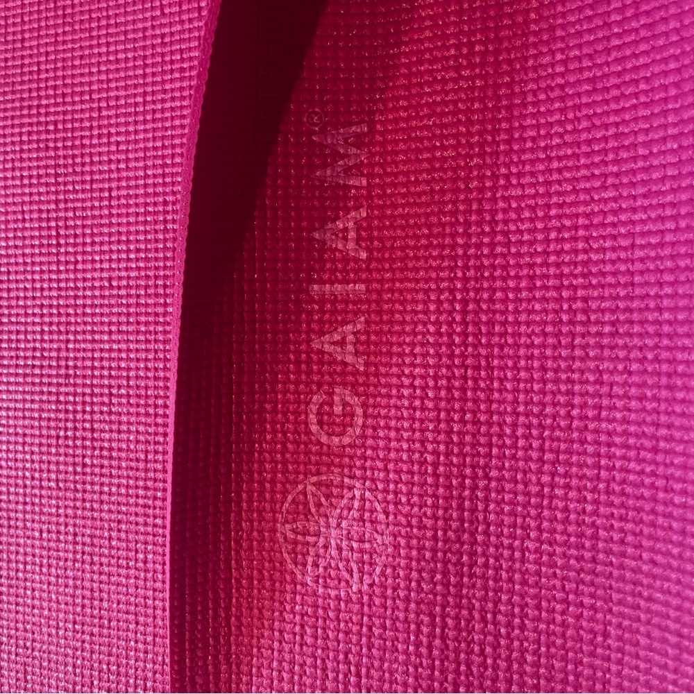 GAIAM Fuchsia Exercise Mat